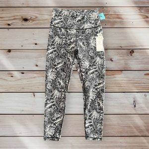 BALANCE COLLECTION Women’s Soft Floral Pattern Athletic Leggings in Black/White